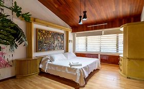 Casanova Suites & Hostel